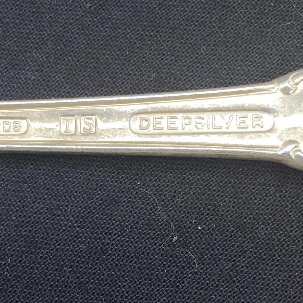 Holmes & Edwards IS 7.5in Dinner Forks 3pc Heart Silver Fashion Silverplate 1954